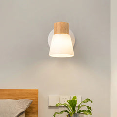 Aviro Wall Lamp