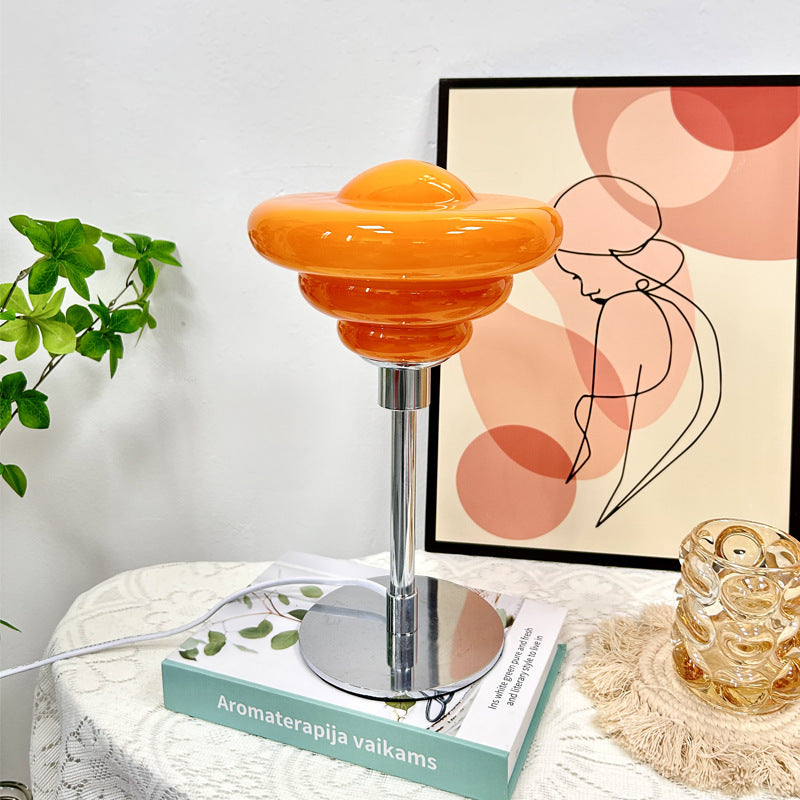 Bauhaus Conch Table Lamp